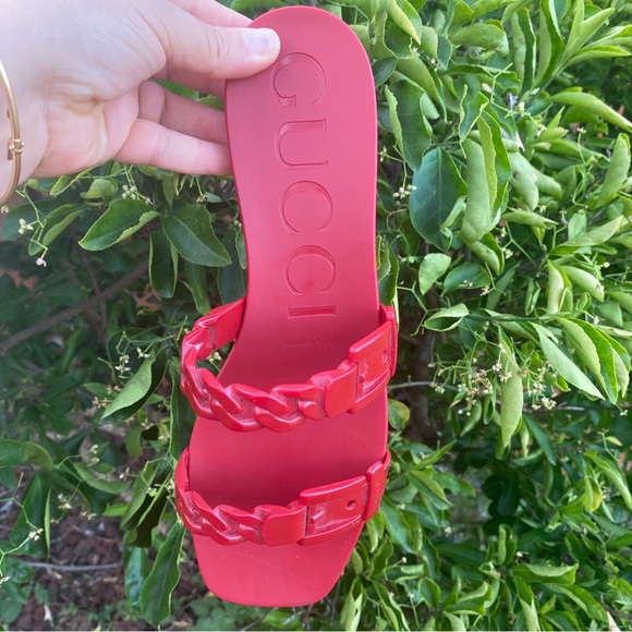 Gucci Red Hibiscus Twisted Rubber Pattern Slides Sandals Size 11 - Picture 16 of 17